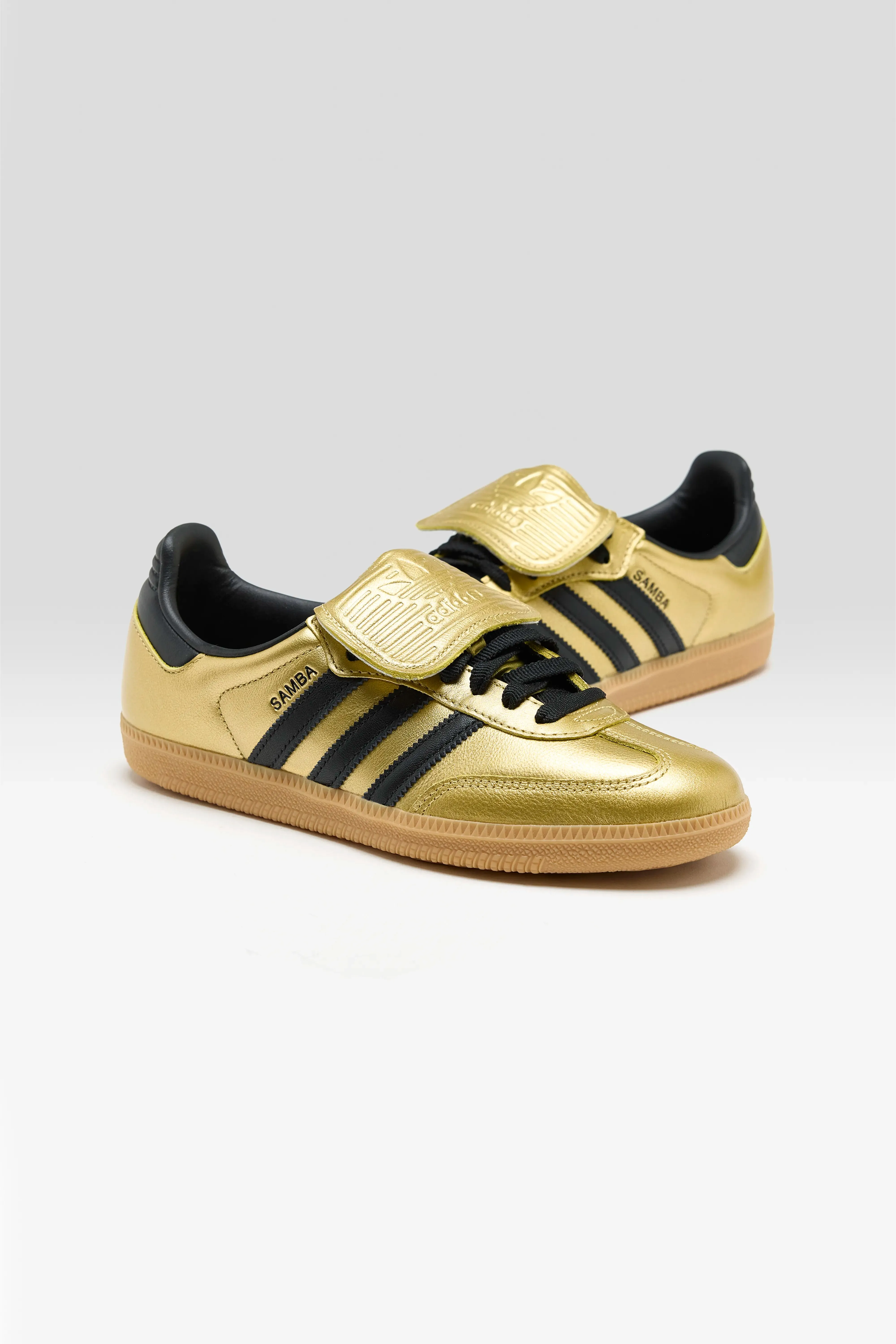 Samba Long Tongue for Women  (251 / W / GOLD)